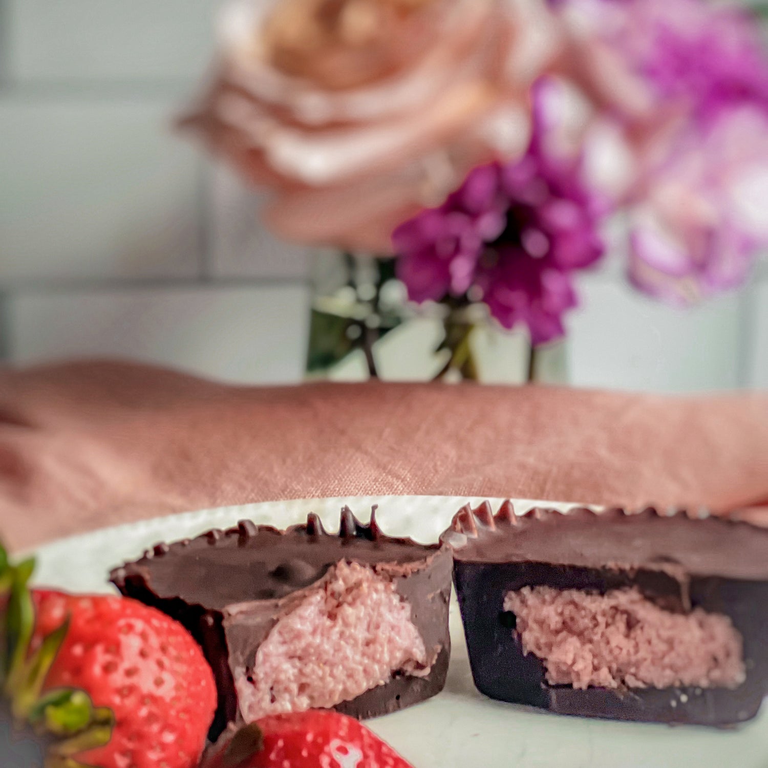 Strawberry Cream Chocolate Cups